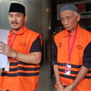 KPK Cecar Istri HM Kunang soal Pertemuan dengan Sarjan