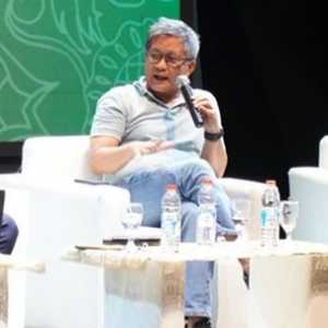 Rocky Gerung Singgung Tukang Kayu jadi Tahanan hingga ‘Tut Wuri Malsuin Ijazah’