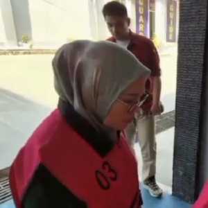 Dua Ibu Masuk Bui Jelang Puasa Buntut Korupsi