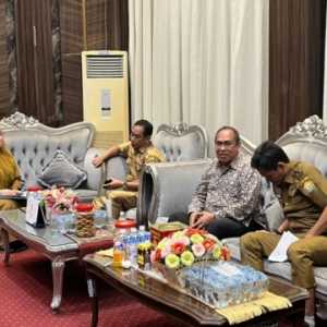 Pemprov Sultra Sayangkan Nur Alam Absen Mediasi Unsultra