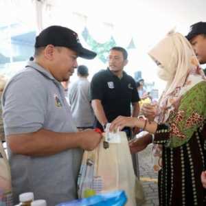 Jakpro Gelar Program Tebus Murah 4.500 Paket Sembako