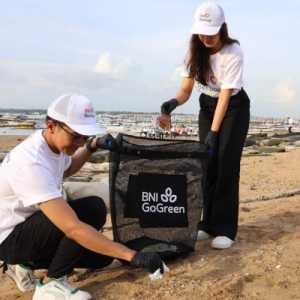 BNI Gelar Aksi Bersih Pantai dan Edukasi Kelola Sampah di Bali