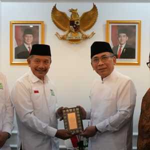 PBNU dan Majelis Alumni IPNU Peroleh Wakaf Alquran di Bulan Ramadan