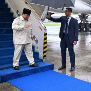 Sambut Kedatangan Prabowo