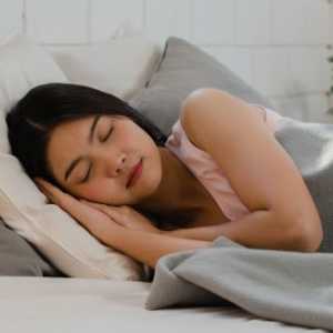 Pasangan Sering Komplain? Ini 7 Jurus Jitu Hentikan Ngorok