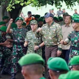 Menhan Sjafrie: Prajurit Yonif TP 875/SYP Harus Hadir dan Bermanfaat bagi Rakyat