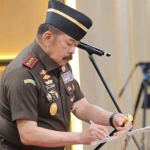 Jaksa Agung Tarik Delapan Kajari ke Pusat