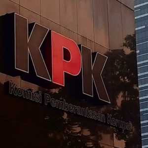 KPK Usut Lokasi Pelarian Bos Blueray Cargo John Field Selama Buron