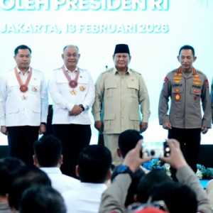 Kepala BGN Hingga Puluhan Perwira Polri Peroleh Bintang Jasa dari Prabowo