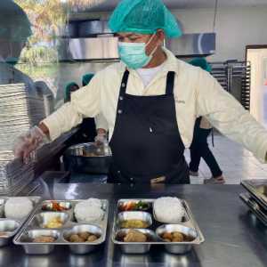 Makan Bergizi Gratis: Konsumsi atau Investasi Bangsa?