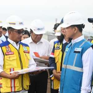 Gibran Cek Pembangunan Tol Semarang–Demak Seksi I