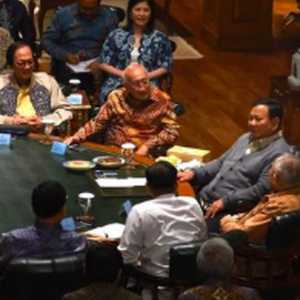 Presiden Perkuat Dunia Usaha, Kebijakan Kementerian Justru Menghambat