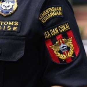 Membongkar Praktik Licik Bea Cukai