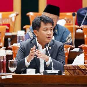 Bonnie Triyana: Kolonialisme Berakhir, Kolonialitas Masih Membelenggu