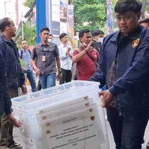 Kantor PT Shinhan Sekuritas Diobok-Obok Polisi Buntut Saham Gorengan