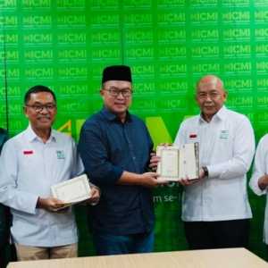 ICMI Terima Wakaf 2 Ribu Mushaf Al-Qur'an