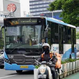 20 Armada Layani Rute TJ Blok M–Soetta dengan Tarif Murah