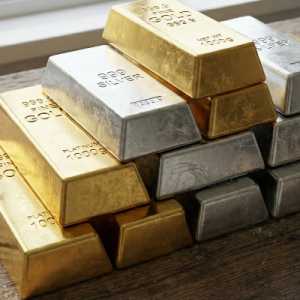 Harga Emas Dunia Meledak Lagi