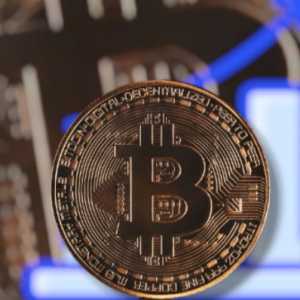 Bitcoin Terseret Arus Pasar, Harga Tertahan di Level 67.000 Dolar AS