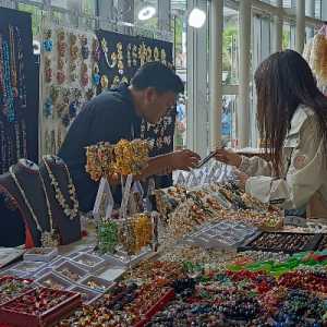 Menteri UMKM: Penangkapan Mafia Kargo Langkah Awal Bersih-Bersih Pasar