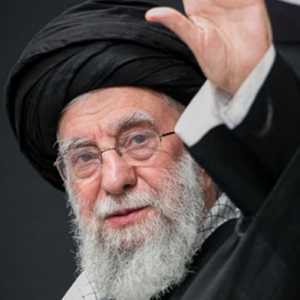 Butuh 30 Bom dan 200 Pesawat Tempur untuk Mensyahidkan Khomenei