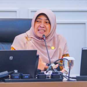 Guru Honorer Layak Dapat THR