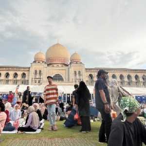 Menanti Azan Putrajaya