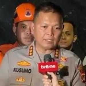 Empat Orang Tewas dan Sejumlah Truk Tertimbun Longsor di Bantargebang