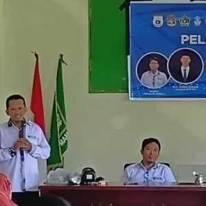 Tak Hanya Guru, DPR RI Punya Peran Mencerdaskan Bangsa