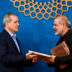 Presiden Iran Bersitegang dengan IRGC, Kendali Perang Jadi Rebutan