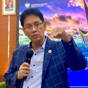 Purbaya Buka Opsi Naikkan BBM Subsidi