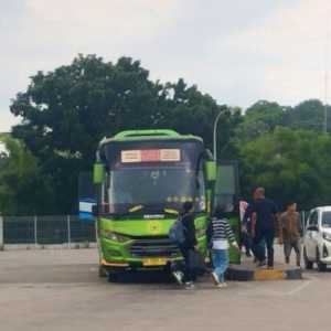 Arus Balik H+2 Lebaran Mulai Terlihat di Terminal Rajabasa