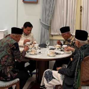Prabowo Bukber Bareng Tiga Tokoh Agama Islam di Istana