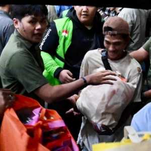 Prabowo Bagikan Ribuan Paket Sembako saat Malam Takbiran di Medan