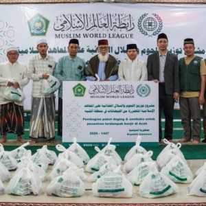 Perayaan Meugang, Liga Muslim Dunia Serahkan 1 Juta Riyal untuk Aceh