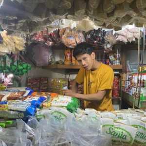 Konflik Geopolitik Bikin Harga Plastik Melejit, UMKM Makin Menjerit