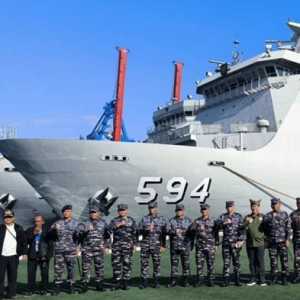 KSAL Bersama Menko Polkam Lepas Mudik Gratis Menggunakan Kapal Perang