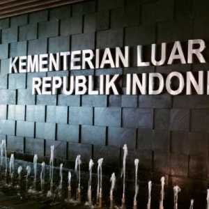 Kemlu Mulai Evakuasi 32 WNI dari Iran Lewat Azerbaijan