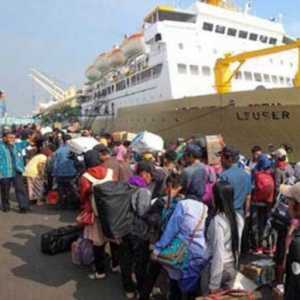 Pemudik Kapal Laut Naik Drastis