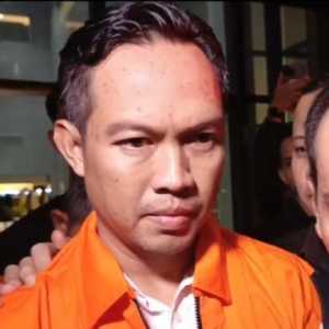 KPK Amankan HP-Dokumen saat Geledah Rumah Dinas Bupati Cilacap