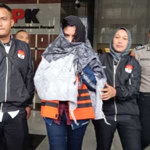 Suami-Anak Bupati Pekalongan Kebagian Duit Korupsi