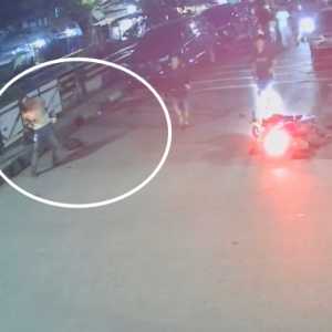 Teror Air Keras dalam Dialektika Habermasian