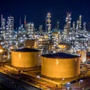 Indonesia, dari Dongeng Kaya Raya ke Realita Impor Minyak