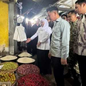 Gibran Cek Pasar Gelondong Gede Tuban Pantau Harga Jelang Lebaran