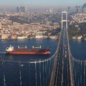 Drone Hantam Tanker Turki Bermuatan 140 Ribu Ton Minyak