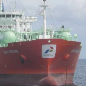 Mengapa Kapal Pertamina Tidak Bisa Lewat Selat Hormuz?