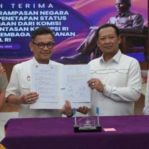 KPK Serahkan Rampasan Puput Tantriana Rp3,52 Miliar ke Lemhannas