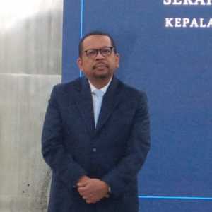 Qodari Doakan Korban Tragedi KRL Bekasi Timur