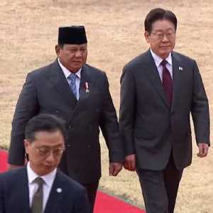 Prabowo Disambut Upacara Kenegaraan Saat Tiba di Blue House Korsel