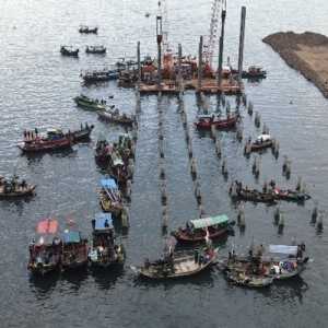 Nelayan dan Masyarakat Pesisir Cilincing Gelar Aksi Damai Tolak Proyek NPEA